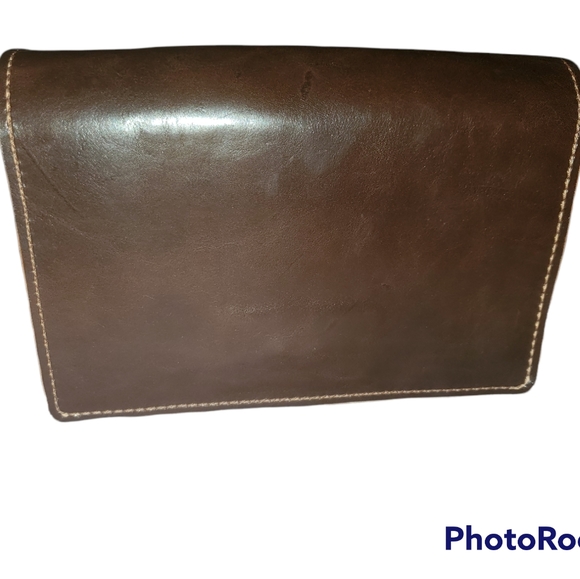 Genuine Leather purses one with a clip and one with buckle. Both are crossbody - Picture 3 of 4